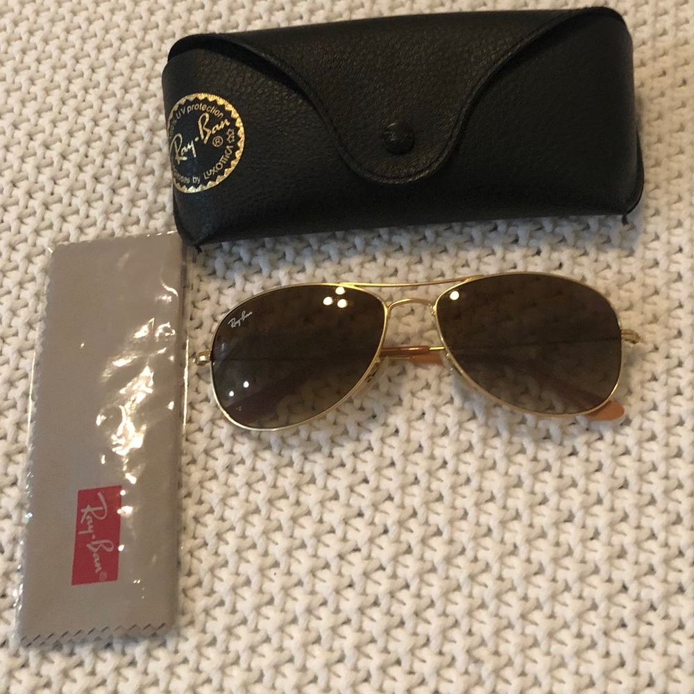 Gold frame, brown lens Ray-ban sunglasses
